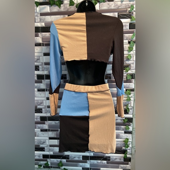 SXY Lace Up Front Colorblock Crop Top & Skirt - Picture 3 of 4